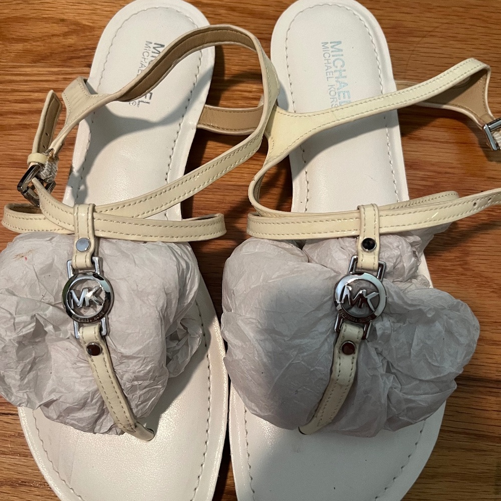 Michael, Michael Kors. White leather sandals, size 7